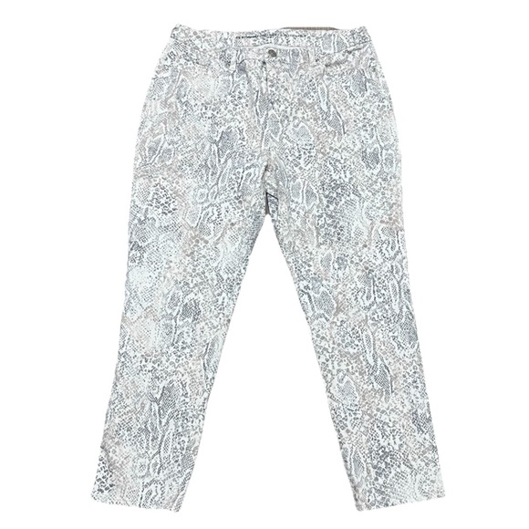 Chico's Women's Girlfriend Ankle 2 12 US White Snake printed Pant Boho Hippie - Picture 1 of 7